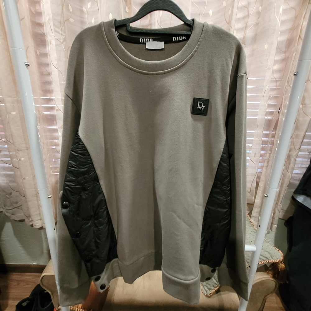 Dior Gray Crewneck Sweater with Black Accents. I love it but too Big for me